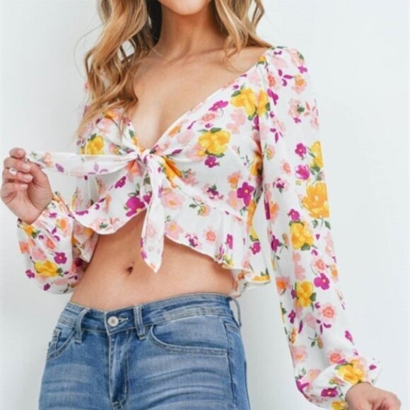 Romance is in the Air Floral Crop Top - Picture 3 of 7